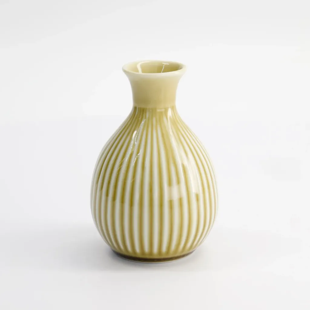 Sake Bottle 8x12cm 250ml Beige Box 6/60