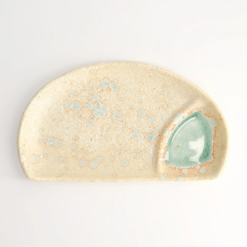 HALBMOND Teller 22,5x13x2cm - beige/blau Box 6/48
