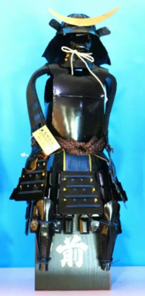 Samurai Rüstung Dekofigur H40 B15xH40xT10cm schwarz