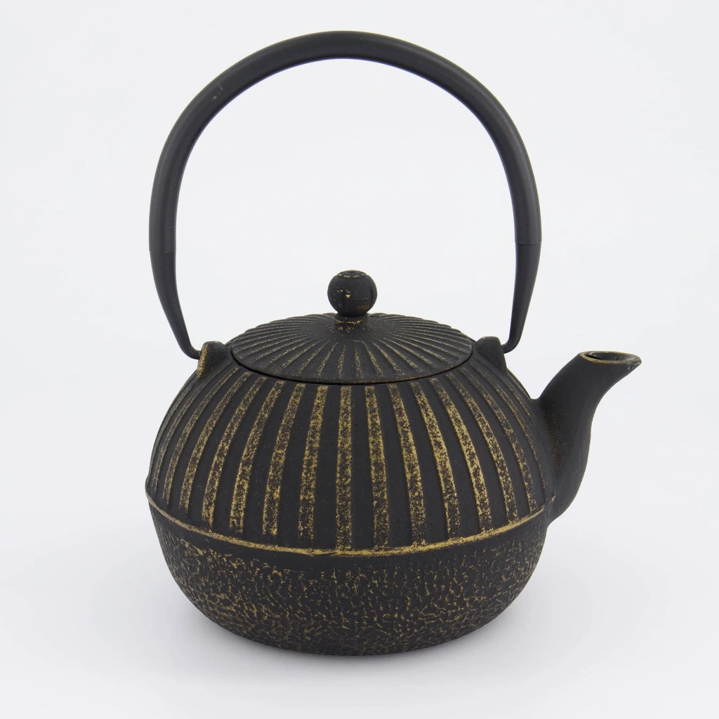 [JN33704] Gusseisenkanne 0,9l - schwarz/gold Box 1/8